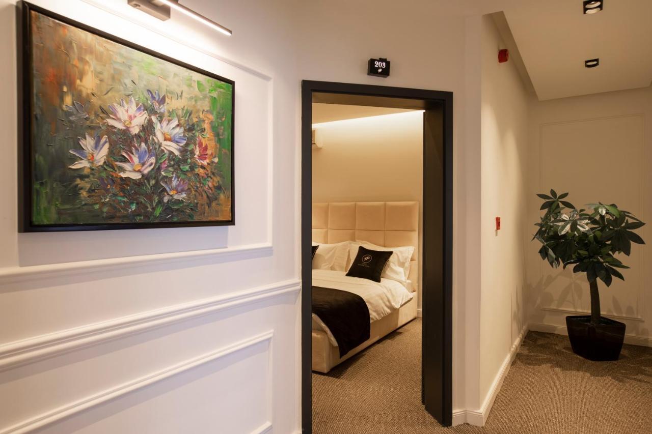 Plaza Boutique Hotel Pristina Esterno foto